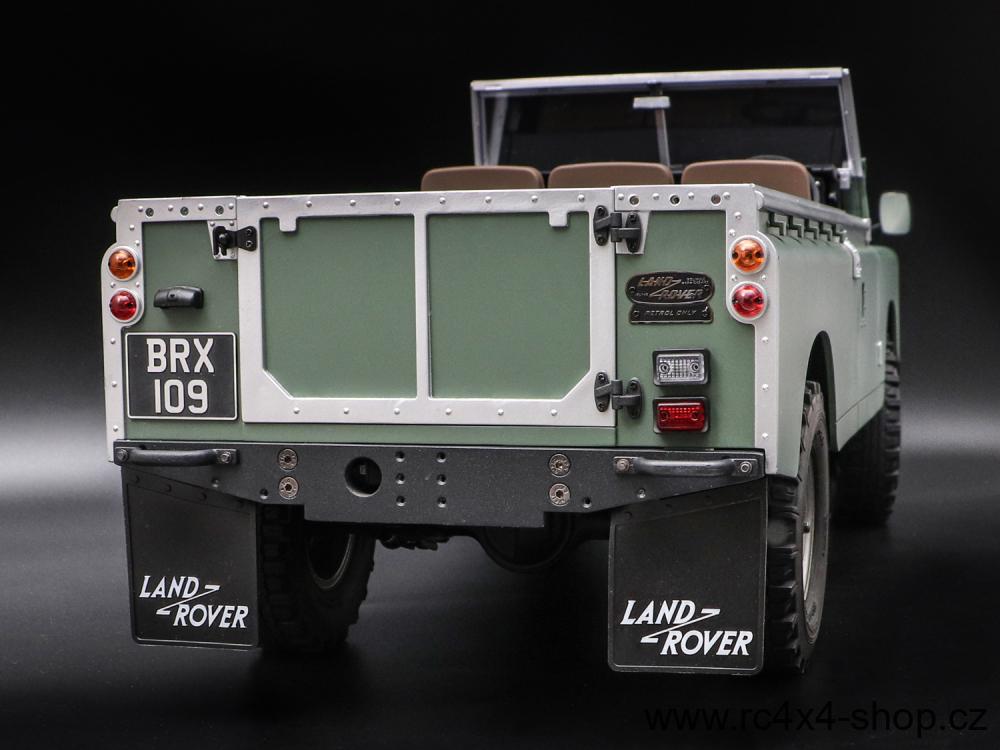 Zástěrky pro Boom Racing BRX02 Land Rover Series III 88 a 109, bílé logo