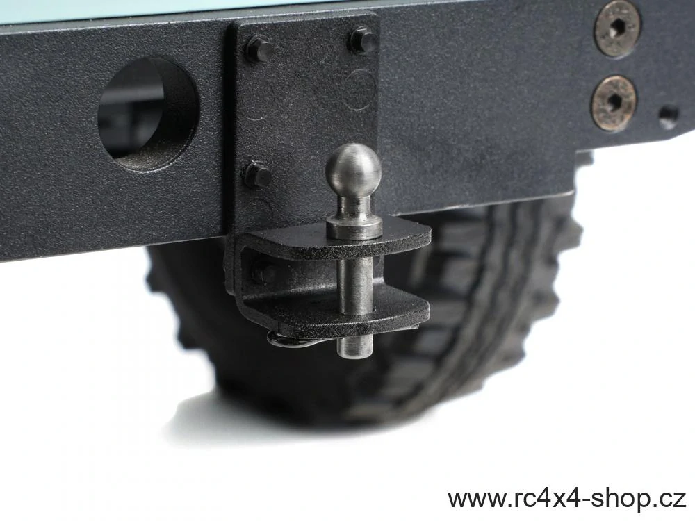 Tažné zařízení s odtahovým úchytem pro Boom Racing BRX02 Land Rover Series II / III