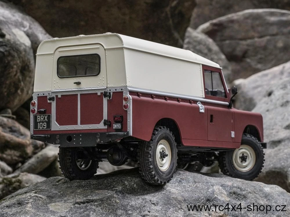 Land Rover Series II 109 Station Wagon Boom Racing BRX02